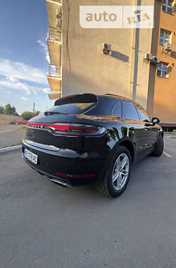 Позашляховик / Кросовер Porsche Macan 2019 в Дніпрі