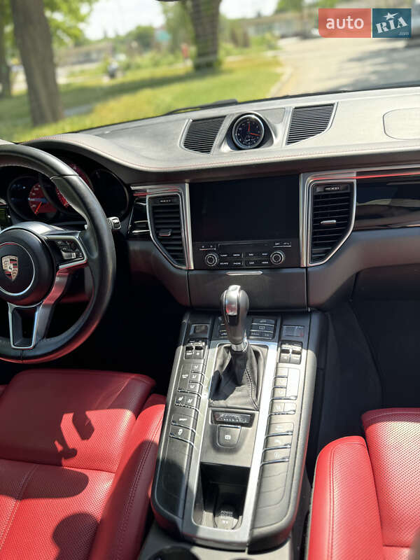 Внедорожник / Кроссовер Porsche Macan 2016 в Днепре