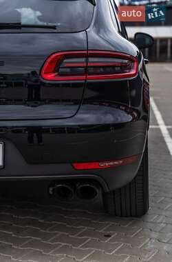 Внедорожник / Кроссовер Porsche Macan 2017 в 