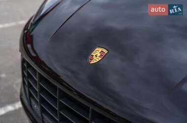 Внедорожник / Кроссовер Porsche Macan 2017 в 