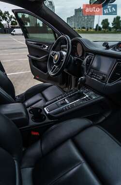 Внедорожник / Кроссовер Porsche Macan 2017 в 