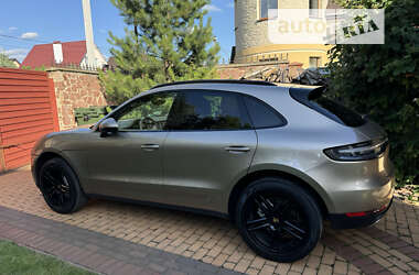 Внедорожник / Кроссовер Porsche Macan 2015 в 