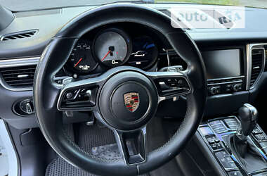 Внедорожник / Кроссовер Porsche Macan 2014 в 