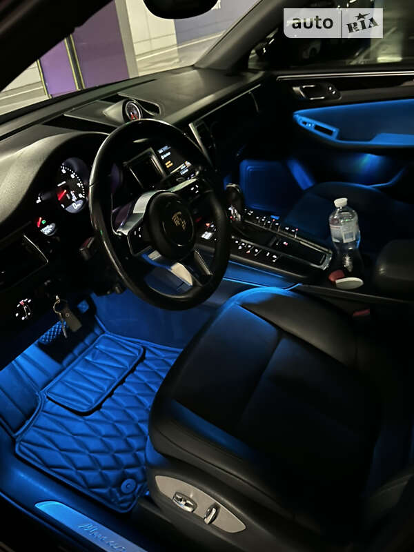 Внедорожник / Кроссовер Porsche Macan 2014 в Киеве
