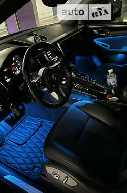 Внедорожник / Кроссовер Porsche Macan 2014 в 