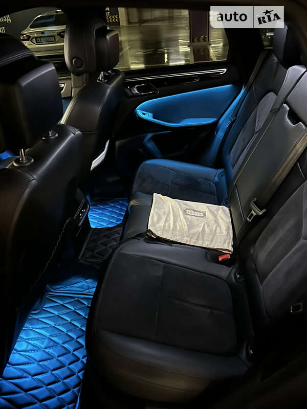 Внедорожник / Кроссовер Porsche Macan 2014 в Киеве