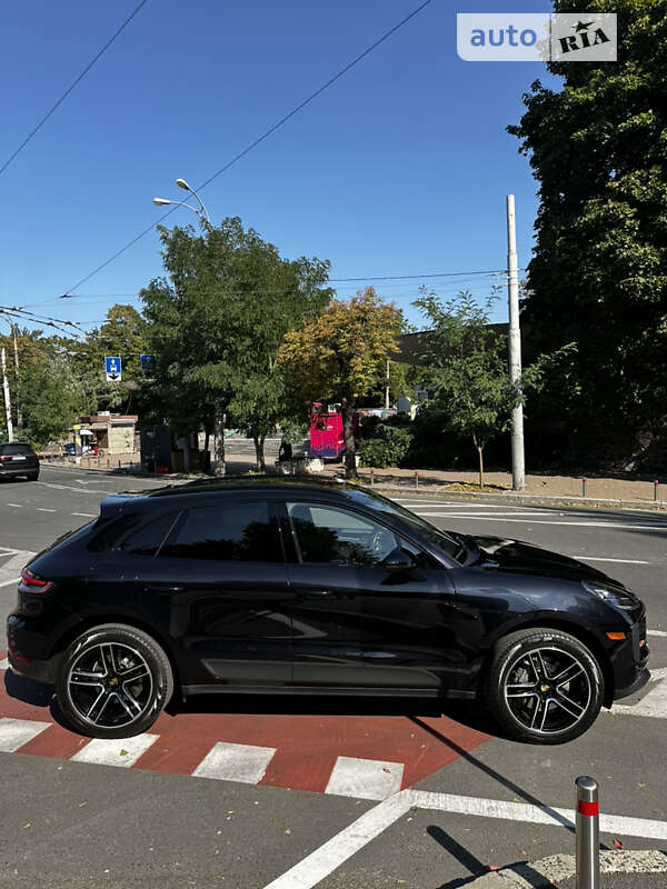 Внедорожник / Кроссовер Porsche Macan 2021 в Киеве