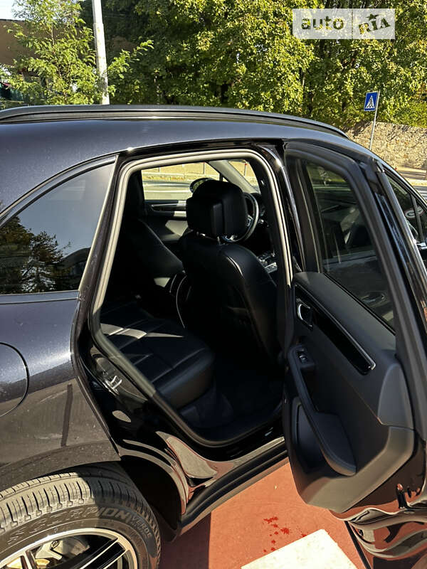 Внедорожник / Кроссовер Porsche Macan 2021 в Киеве