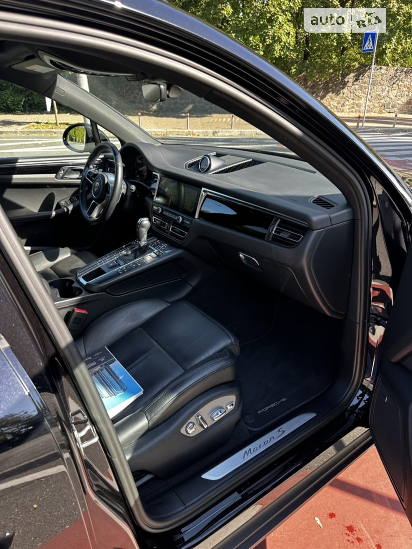 2021 Porsche Macan - мініатюра 19
