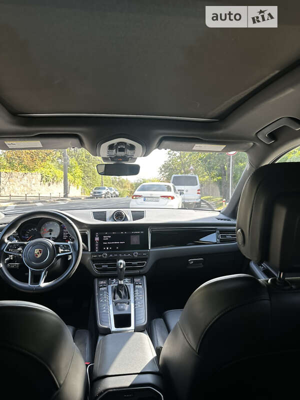Внедорожник / Кроссовер Porsche Macan 2021 в Киеве