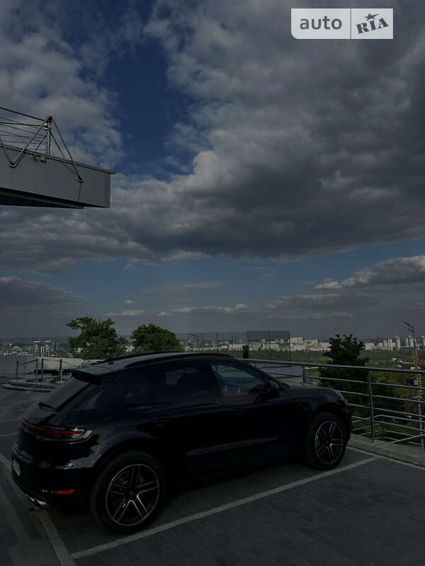 Внедорожник / Кроссовер Porsche Macan 2021 в Киеве