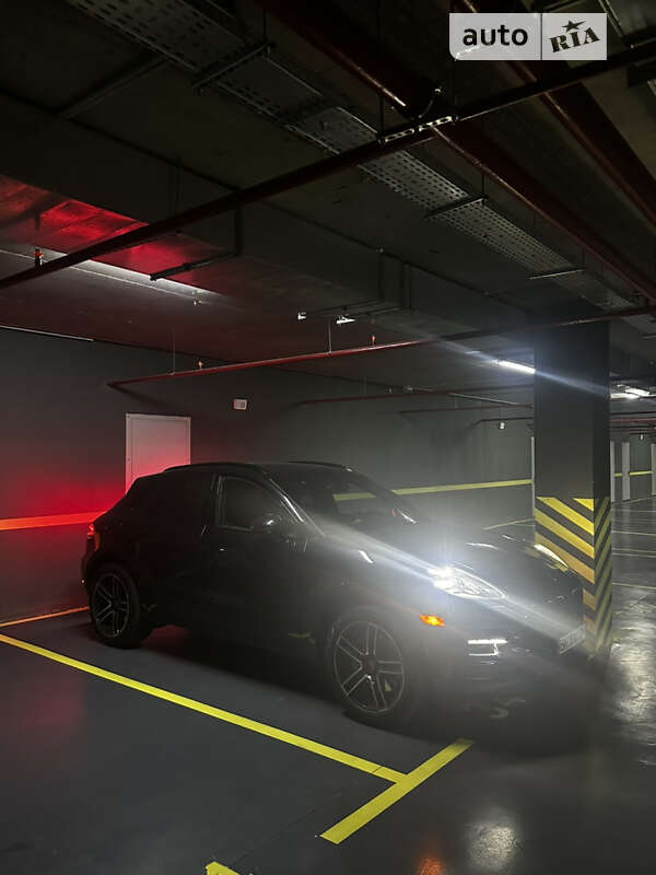 Внедорожник / Кроссовер Porsche Macan 2021 в Киеве