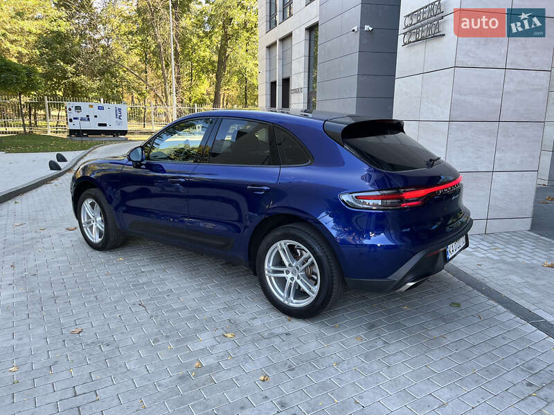 Внедорожник / Кроссовер Porsche Macan 2022 в Киеве
