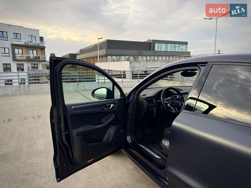 Внедорожник / Кроссовер Porsche Macan 2016 в Одессе