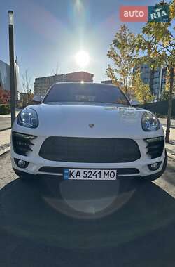 Внедорожник / Кроссовер Porsche Macan 2014 в 