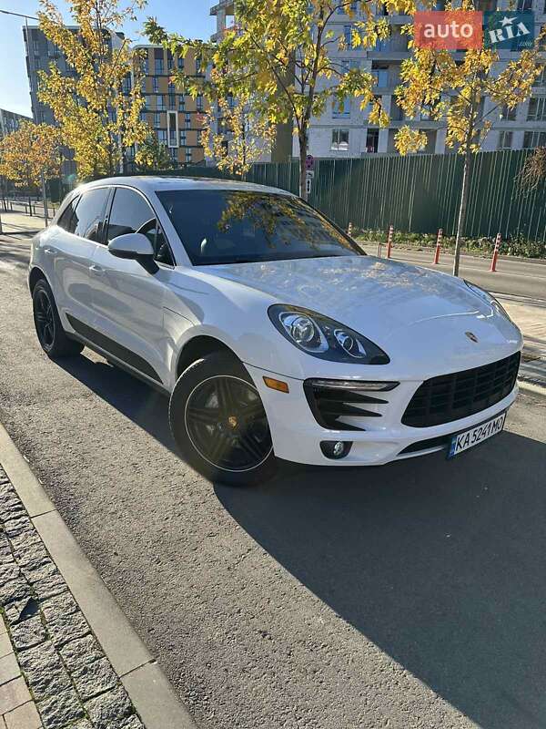 Внедорожник / Кроссовер Porsche Macan 2014 в 