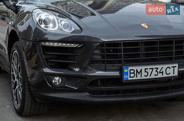 Внедорожник / Кроссовер Porsche Macan 2018 в 