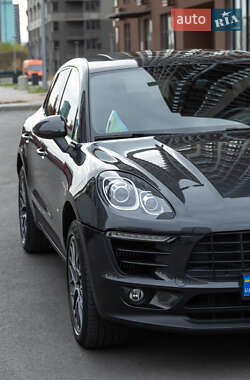 Внедорожник / Кроссовер Porsche Macan 2018 в 