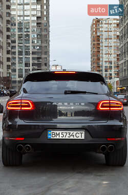Внедорожник / Кроссовер Porsche Macan 2018 в 
