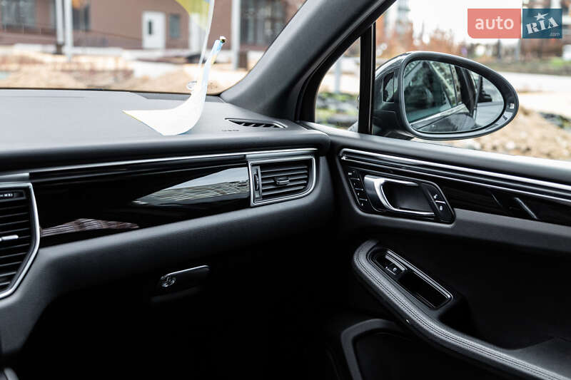 Внедорожник / Кроссовер Porsche Macan 2018 в Киеве фото 46 Внедорожник / Кроссовер Porsche Macan 2018 в Киеве