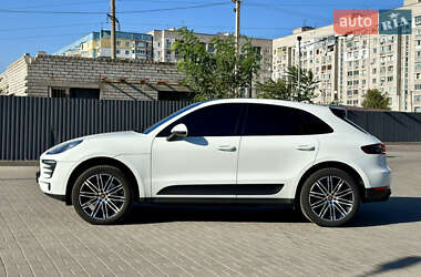 Позашляховик / Кросовер Porsche Macan 2014 в Дніпрі