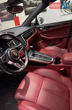 Внедорожник / Кроссовер Porsche Macan 2016 в 