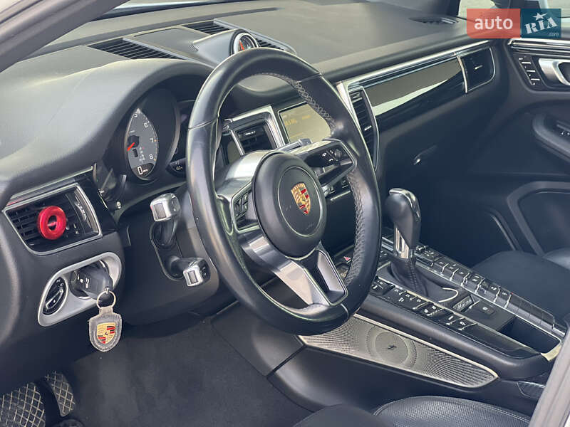 Внедорожник / Кроссовер Porsche Macan 2015 в Запорожье