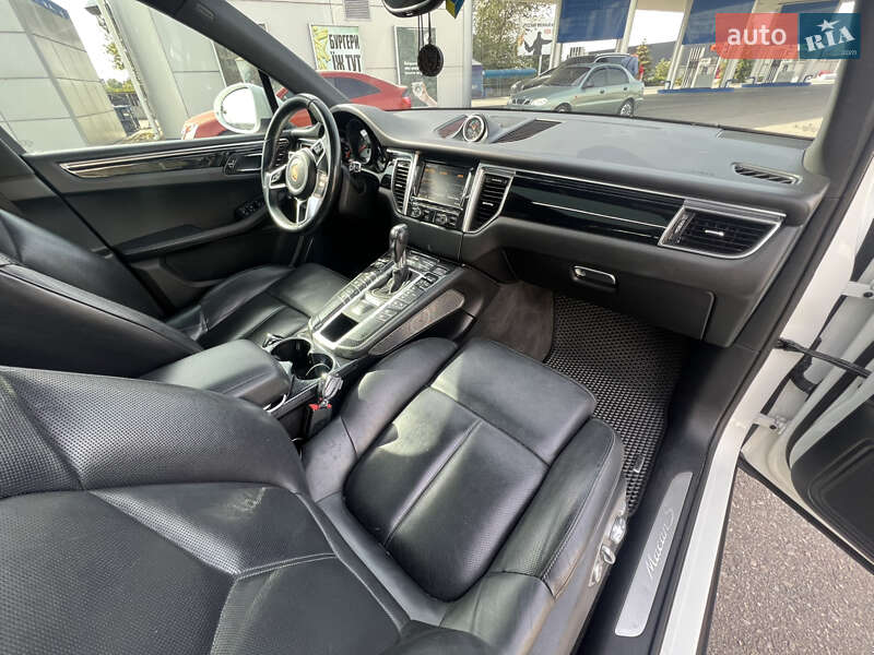 Внедорожник / Кроссовер Porsche Macan 2015 в Запорожье