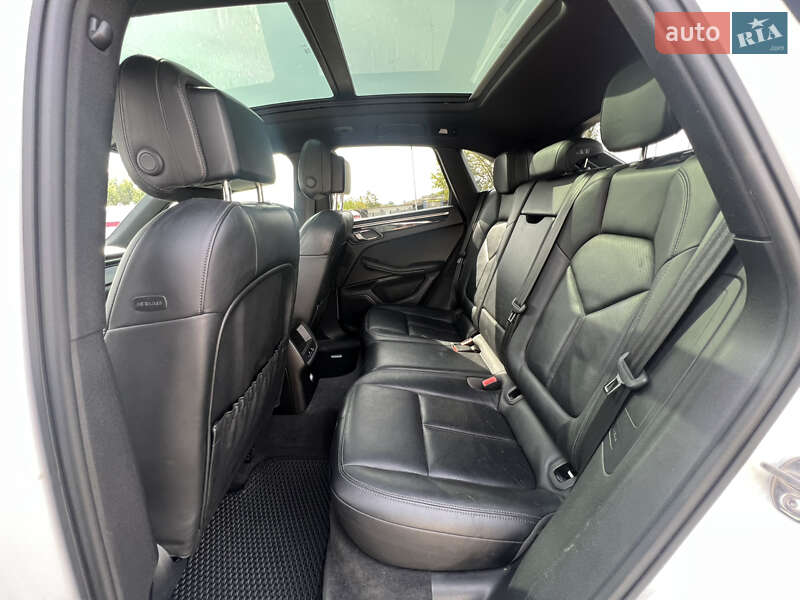 Внедорожник / Кроссовер Porsche Macan 2015 в Запорожье