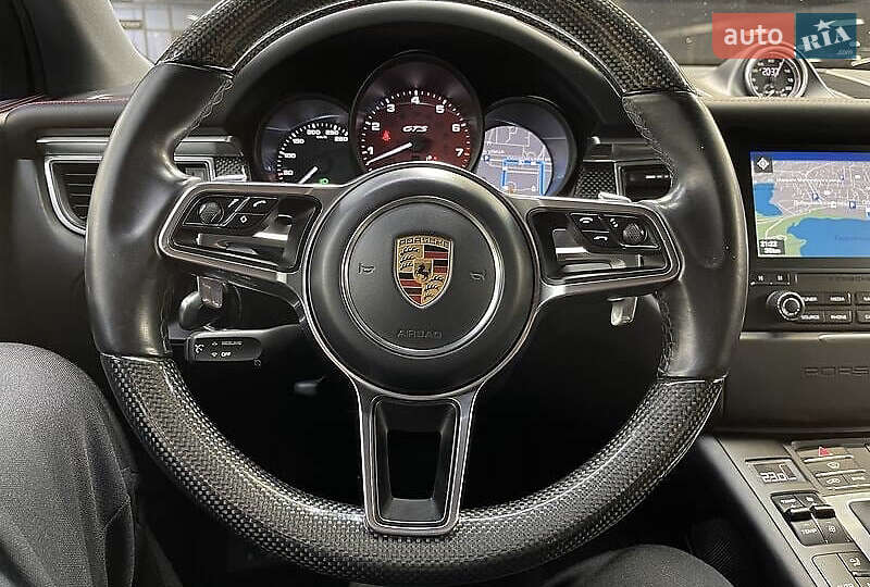 Позашляховик / Кросовер Porsche Macan 2016 в Києві