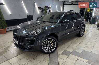Внедорожник / Кроссовер Porsche Macan 2016 в 