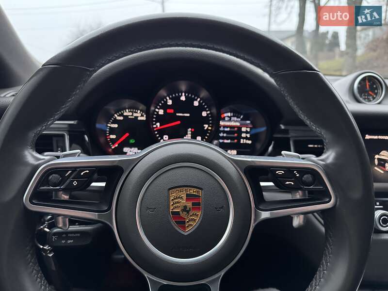 Внедорожник / Кроссовер Porsche Macan 2016 в Киеве