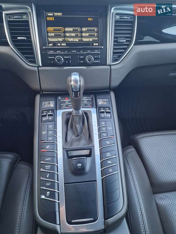 Внедорожник / Кроссовер Porsche Macan 2015 в Киеве