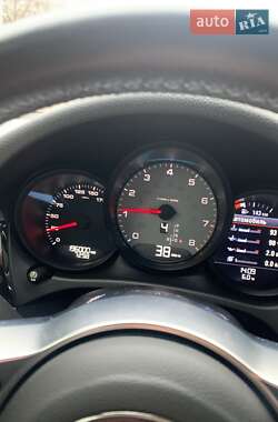 Внедорожник / Кроссовер Porsche Macan 2014 в 
