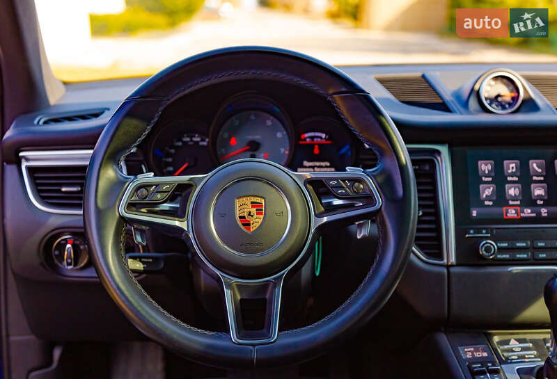 Позашляховик / Кросовер Porsche Macan 2018 в Дніпрі