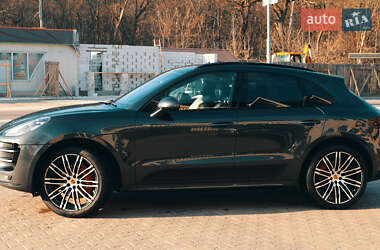 Внедорожник / Кроссовер Porsche Macan 2016 в 