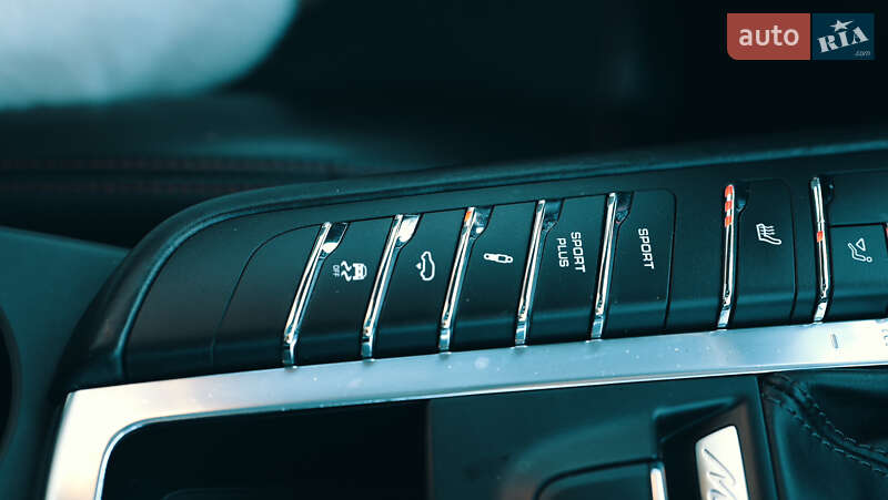 Внедорожник / Кроссовер Porsche Macan 2016 в Киеве фото 13 Внедорожник / Кроссовер Porsche Macan 2016 в Киеве