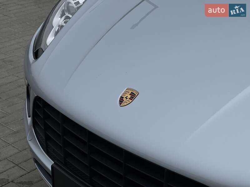 Позашляховик / Кросовер Porsche Macan 2017 в Мукачевому