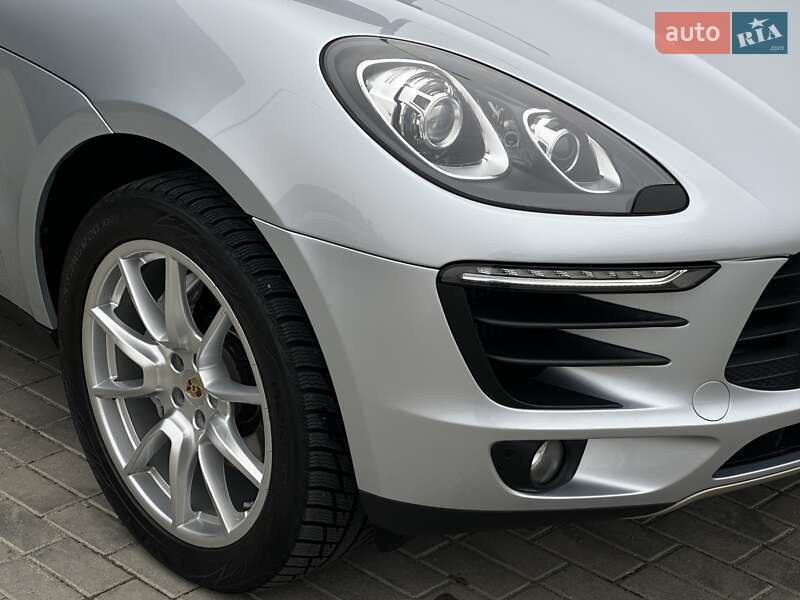 Позашляховик / Кросовер Porsche Macan 2017 в Мукачевому