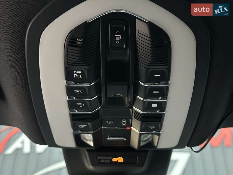 Позашляховик / Кросовер Porsche Macan 2017 в Мукачевому