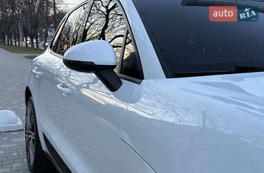 Внедорожник / Кроссовер Porsche Macan 2017 в 