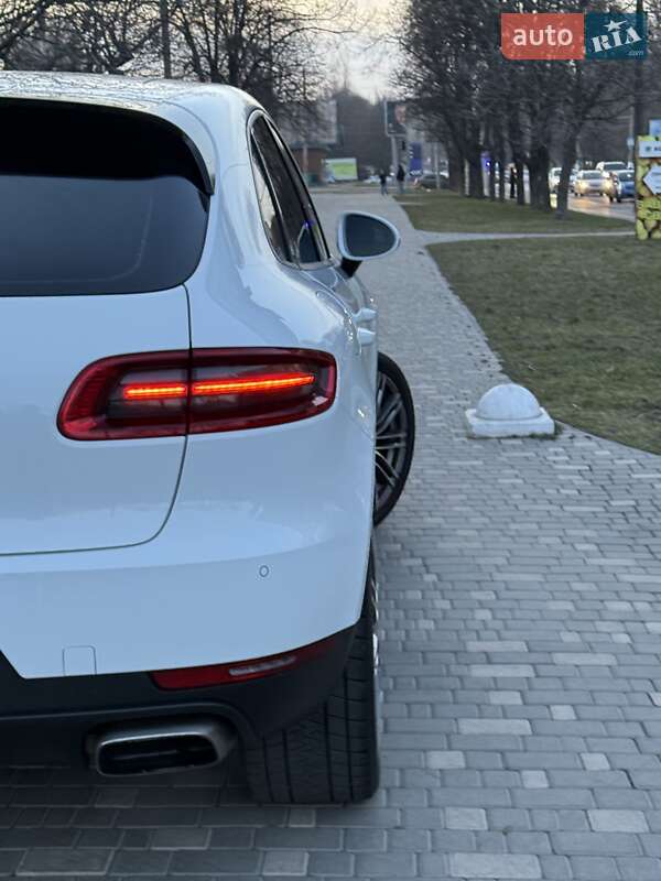 Внедорожник / Кроссовер Porsche Macan 2017 в Одессе