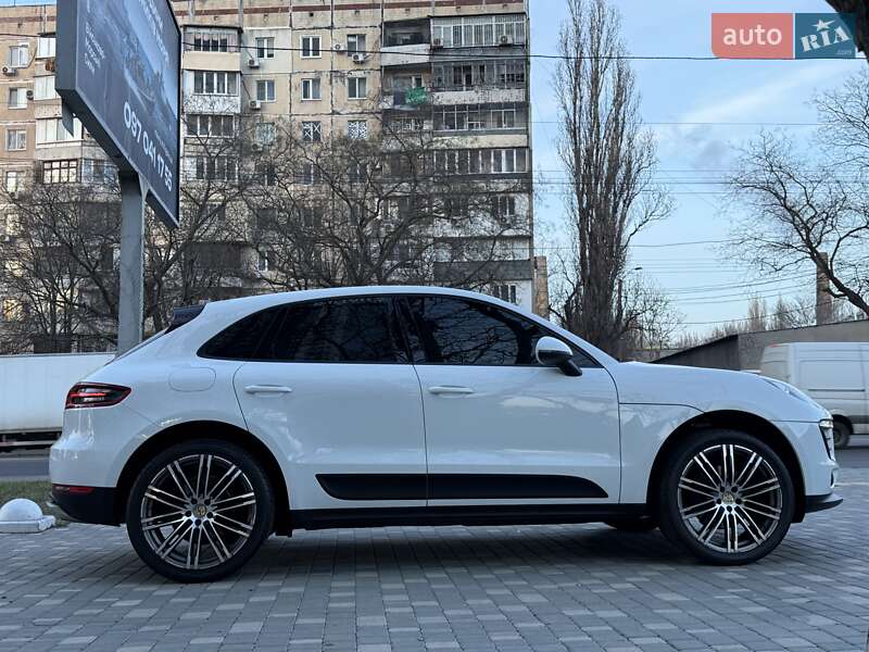 Внедорожник / Кроссовер Porsche Macan 2017 в Одессе