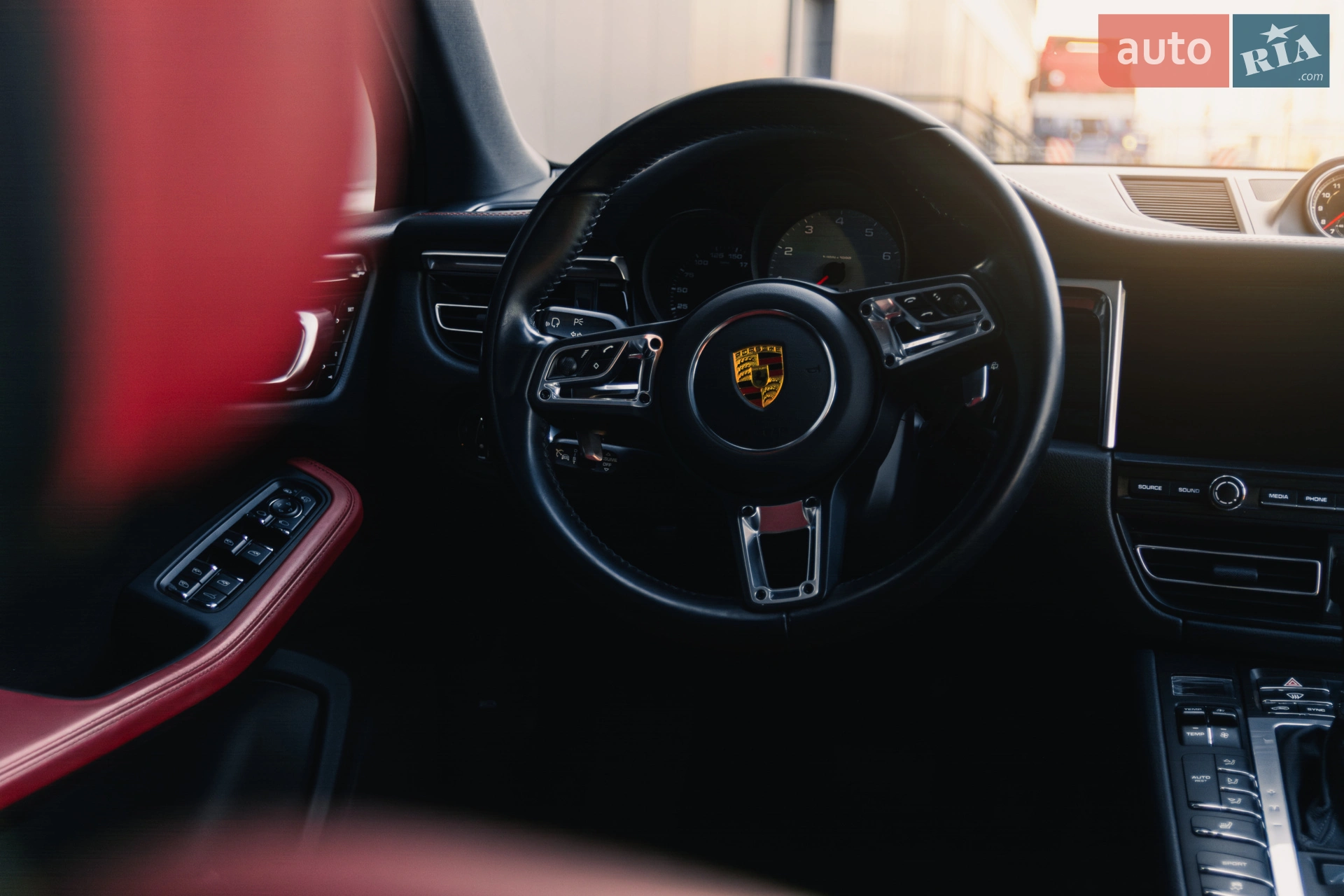 2021 Porsche Macan - мініатюра 13