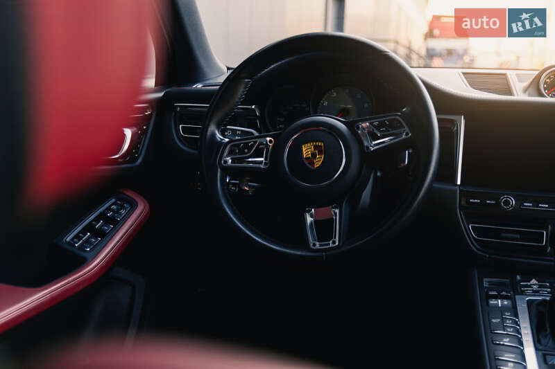 Внедорожник / Кроссовер Porsche Macan 2021 в Киеве