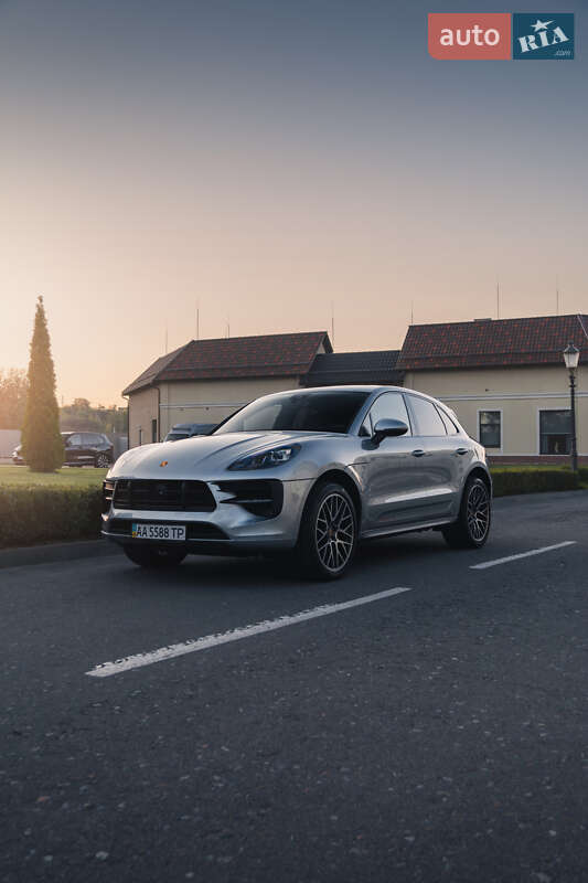 Внедорожник / Кроссовер Porsche Macan 2021 в Киеве