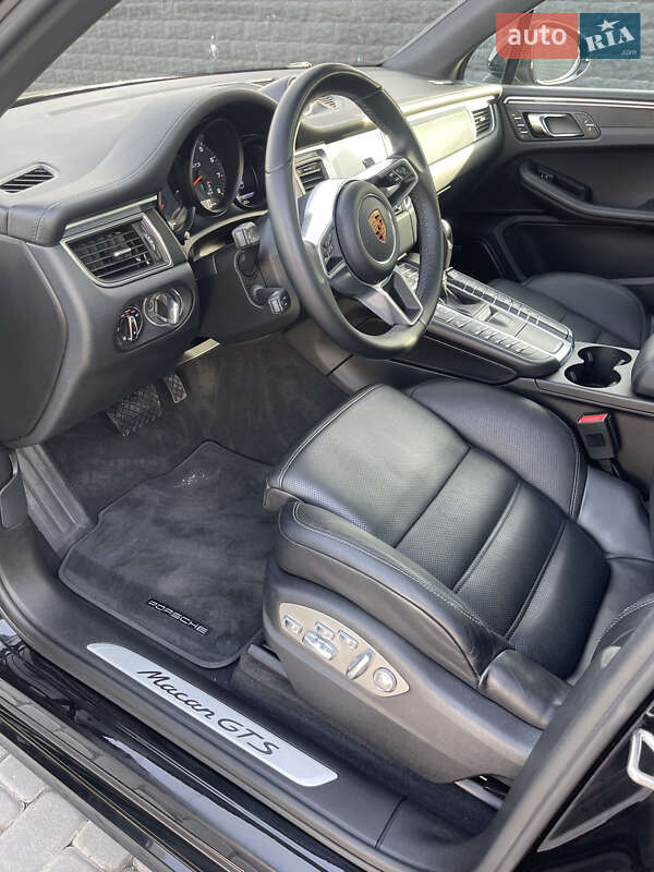 Внедорожник / Кроссовер Porsche Macan 2017 в Ровно