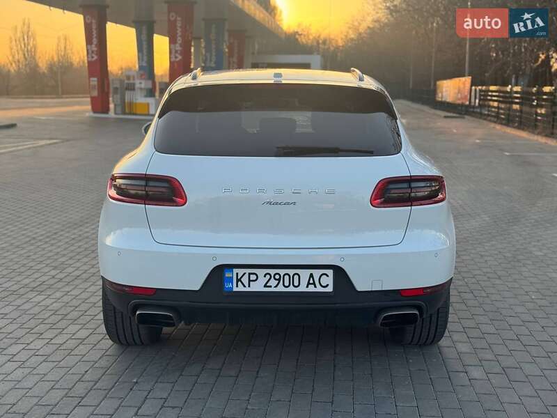 Внедорожник / Кроссовер Porsche Macan 2016 в Запорожье