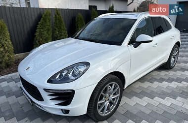 Внедорожник / Кроссовер Porsche Macan 2016 в 