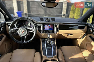 Внедорожник / Кроссовер Porsche Macan 2016 в 